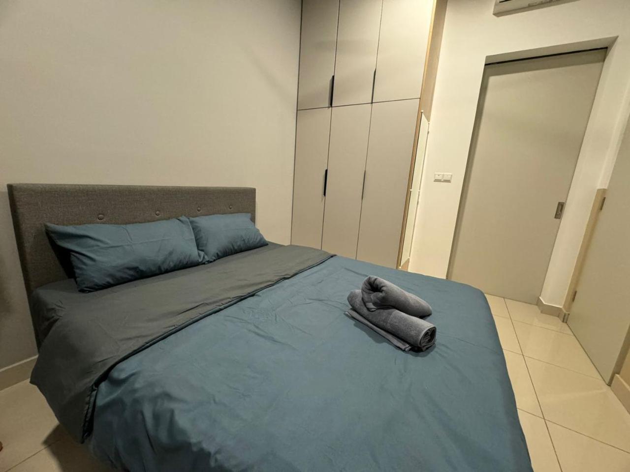 Trion Kl, Jalan Chan Sow Lin, By One