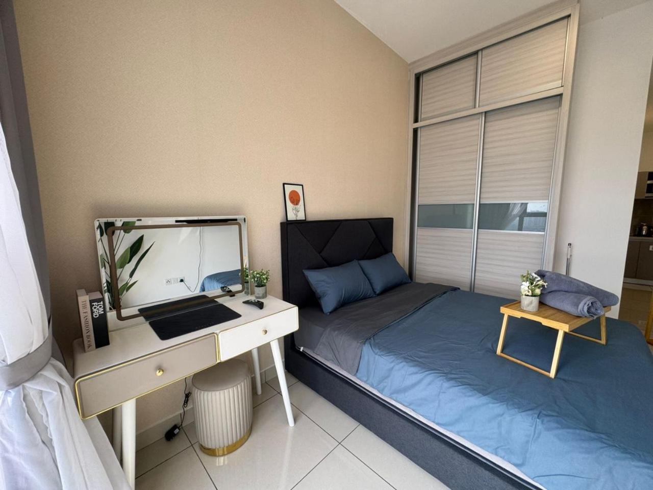Pangsapuri Trion Kl, Jalan Chan Sow Lin, By One